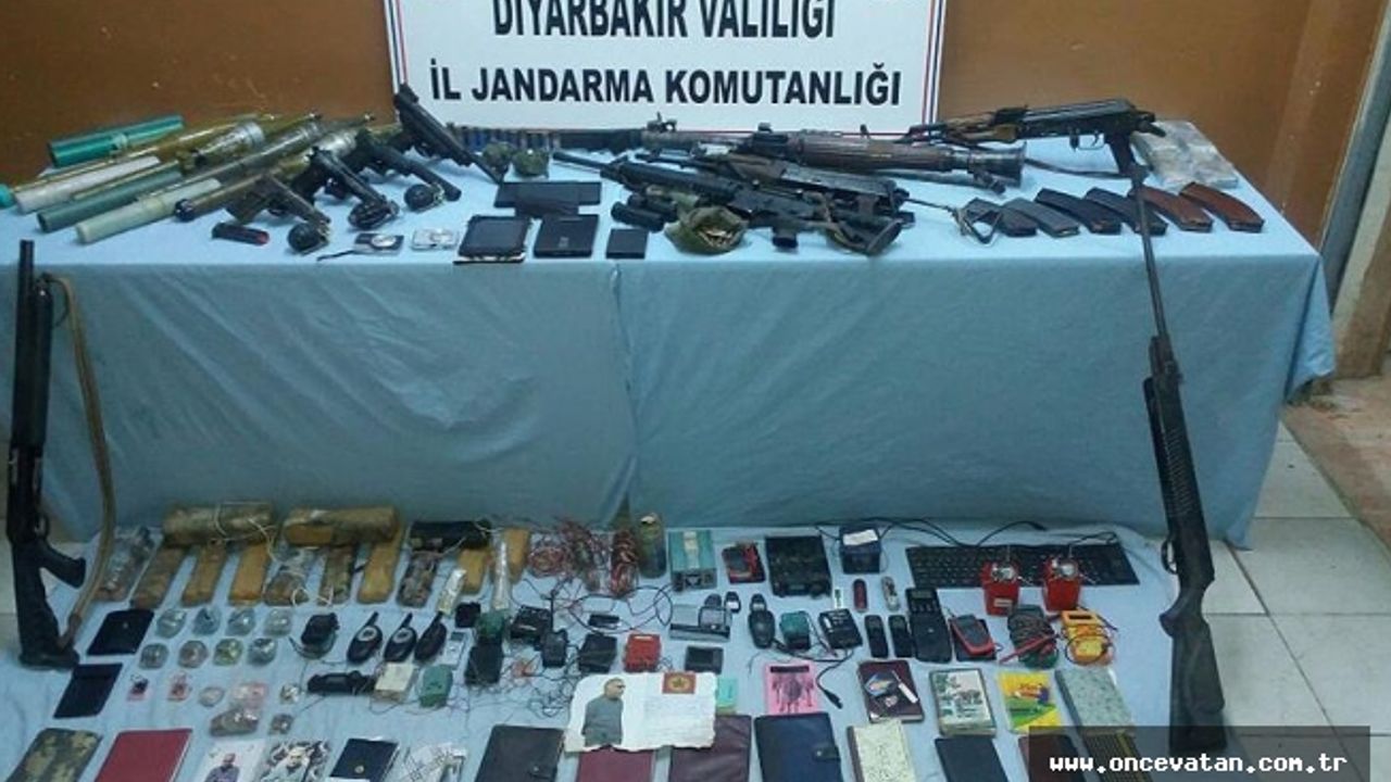 Diyarbakır'da PKK'ya ait 7 sığınak imha edildi