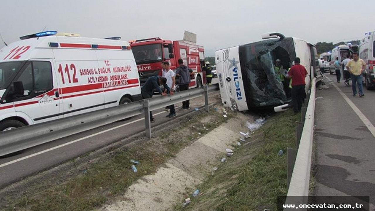 Samsun'da askerleri taşıyan otobüsün devrildiği kazada 1 asker şehit oldu