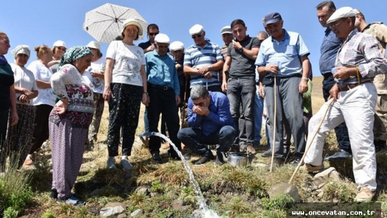 Köylerine 35 yıl sonra su geldi