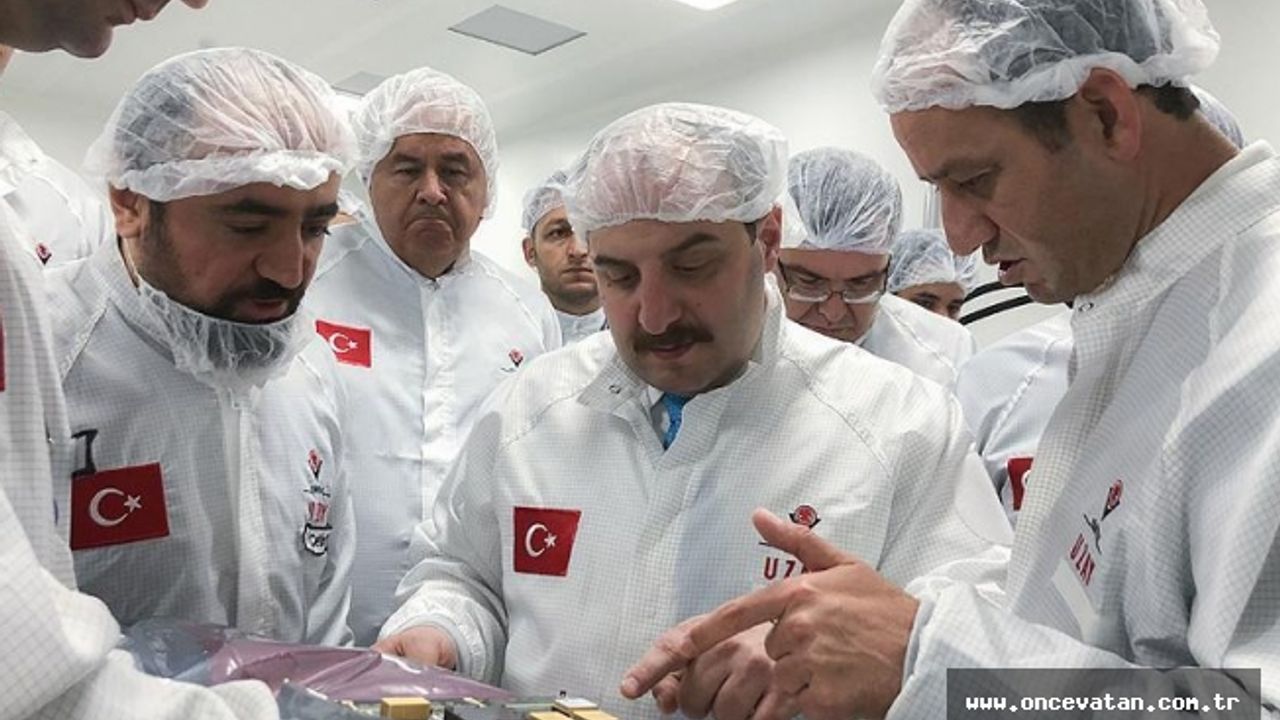Bakan Varank'tan TÜBİTAK Uzay'a ziyaret