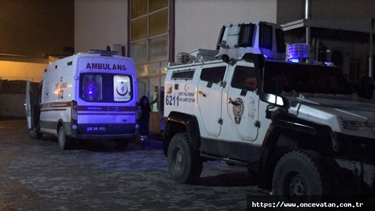 Hakkari'de askeri üsse saldırı: 4 şehit