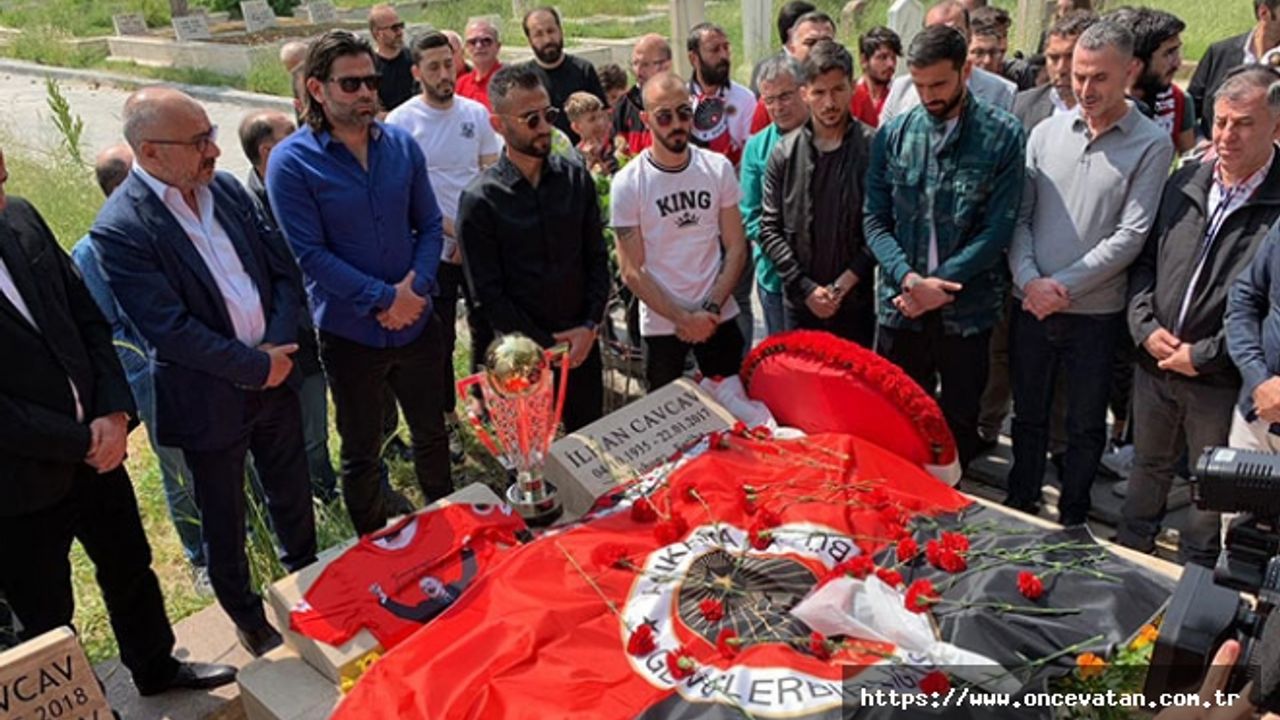Gençlerbirliği kupayı İlhan Cavcav'ın kabrine götürdü