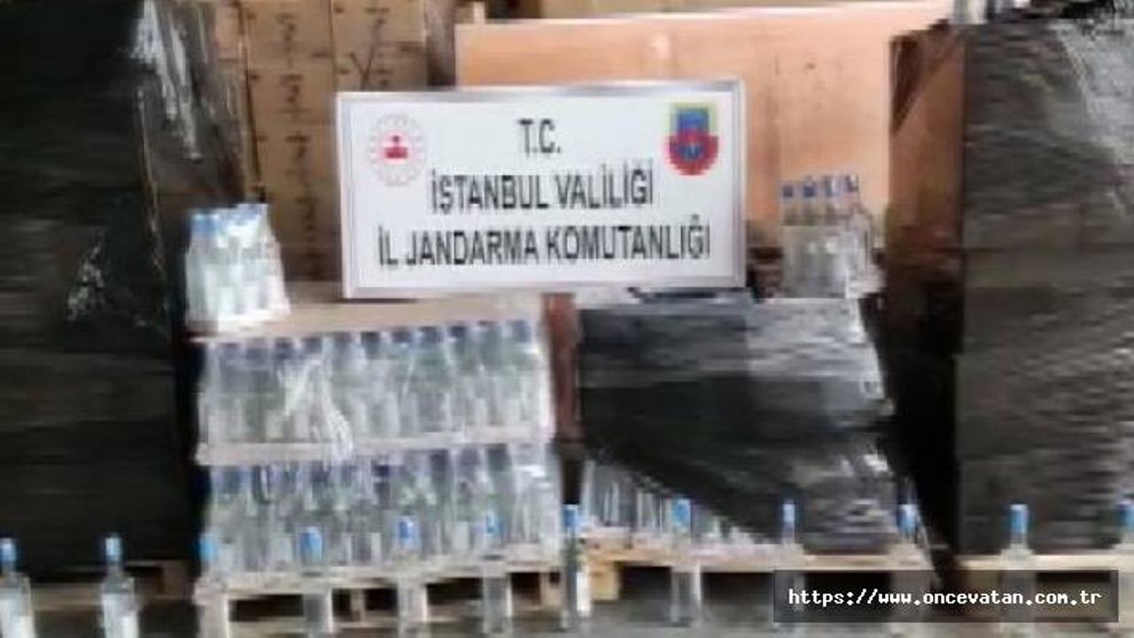Jandarmadan Arnavutköy'de 2,5 tonluk sahte içki baskını