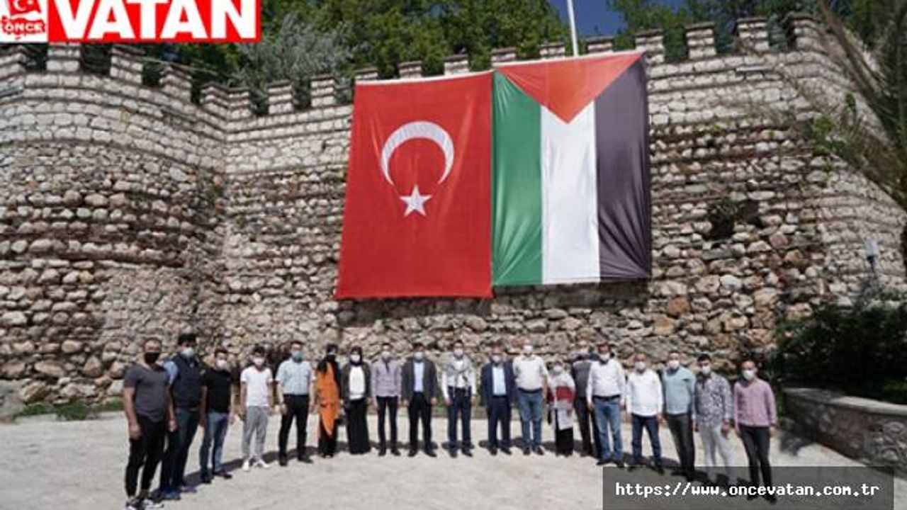 Kestel, Filistin Bayraklarıyla Donatıldı!...