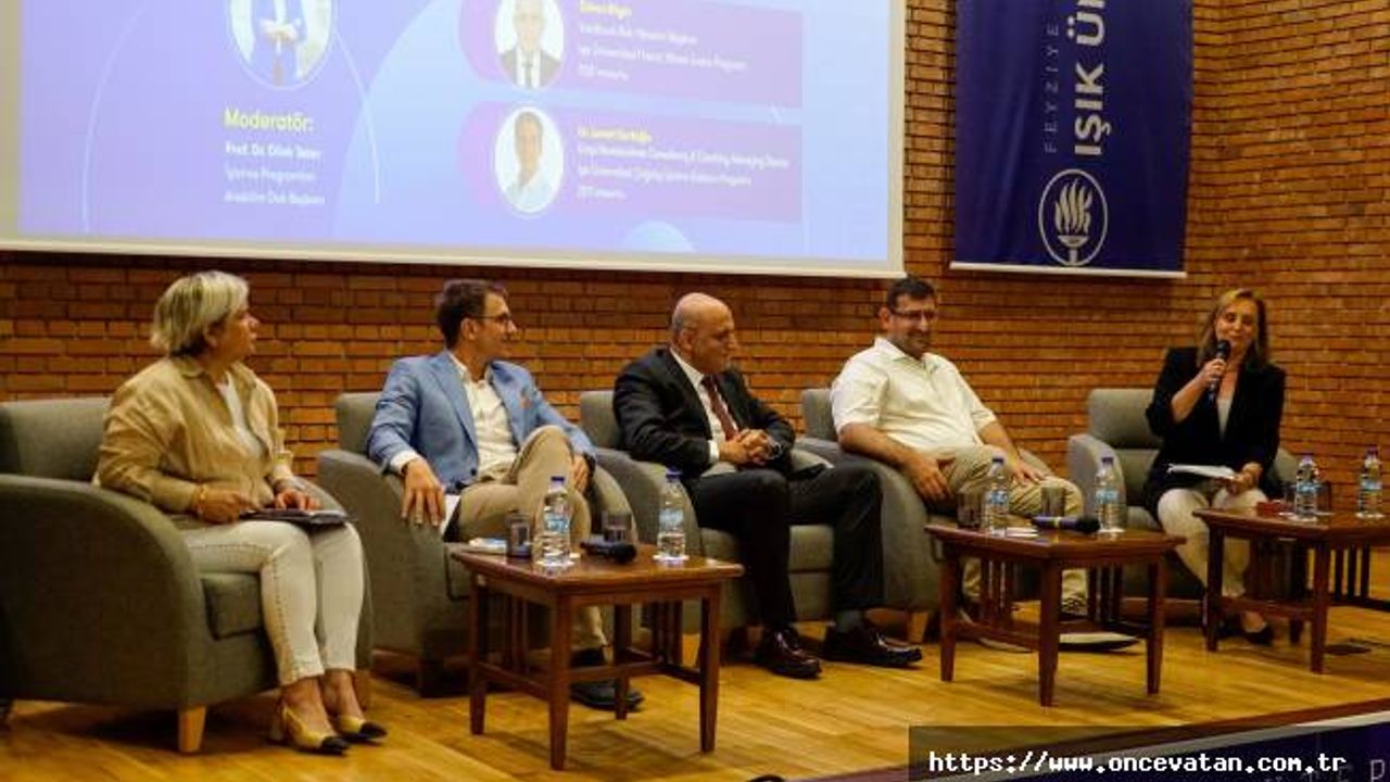 Işık Üniversitesi'nde "Dijitalleşme ve Sektörde Yeni Nesil Trendler: Işıklılar Anlatıyor"