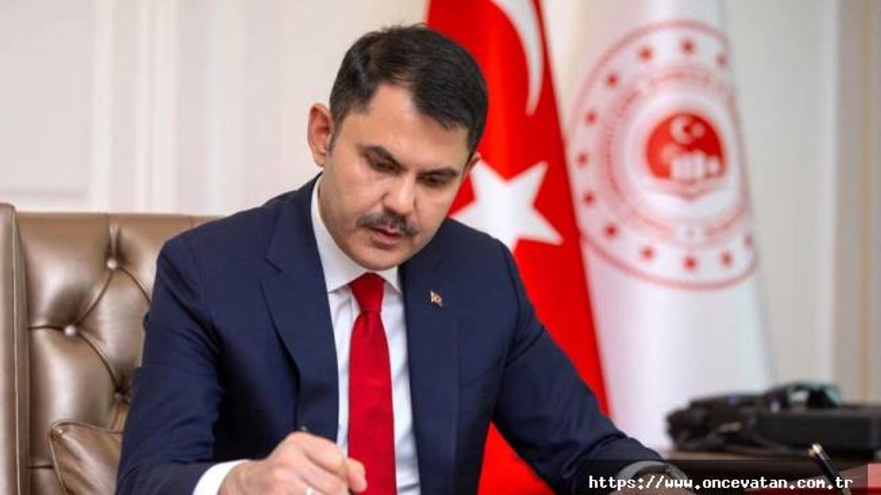 Bakan Kurum: Van Gölü'nden 500 bin metreküp dip çamuru çıkartıldı