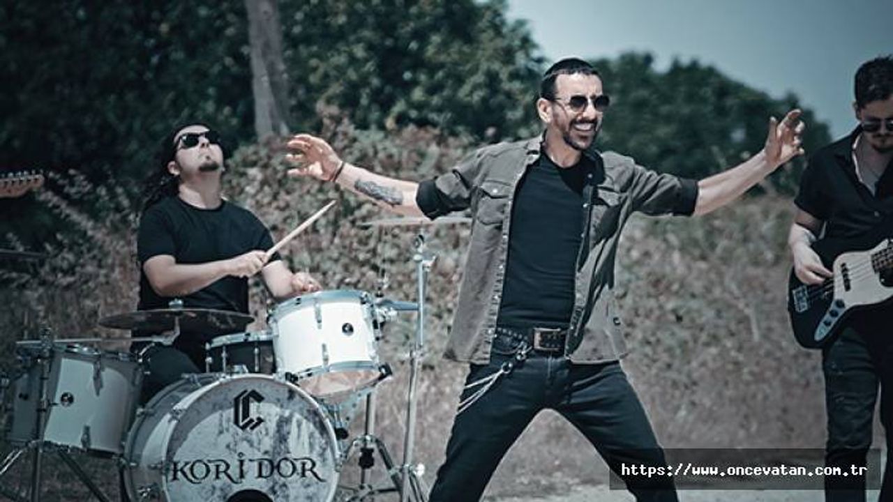 Koridor (Tolga Atkın)' dan Ahmet Kaya şarkısı..