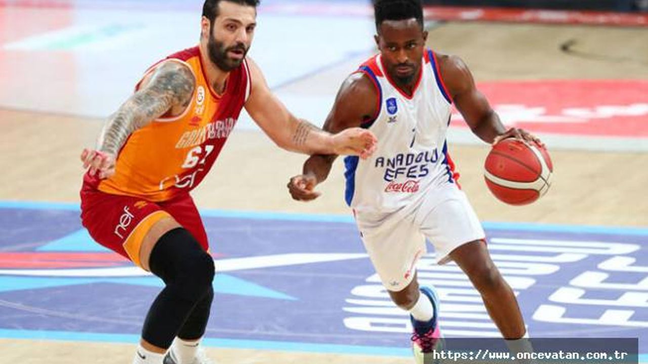 Anadolu Efes - Galatasaray Nef: 77-68