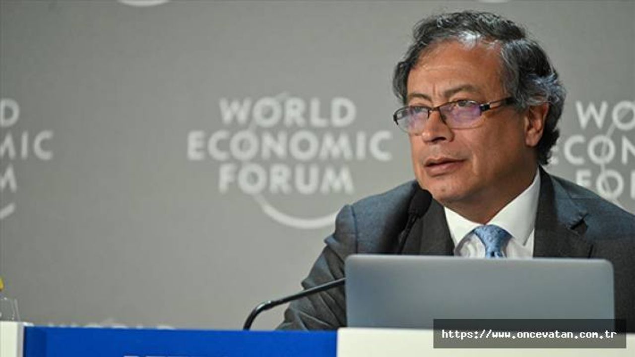 Peru Kongresi, Kolombiya Cumhurbaşkanı Petro'yu "istenmeyen kişi" ilan etti