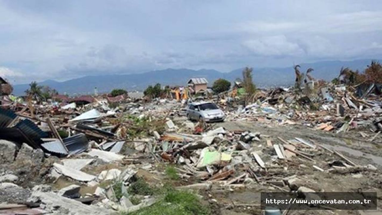 DÜNYADA VE ÜLKEMİZDE MEYDANA GELEN BÜYÜK DEPREMLER 