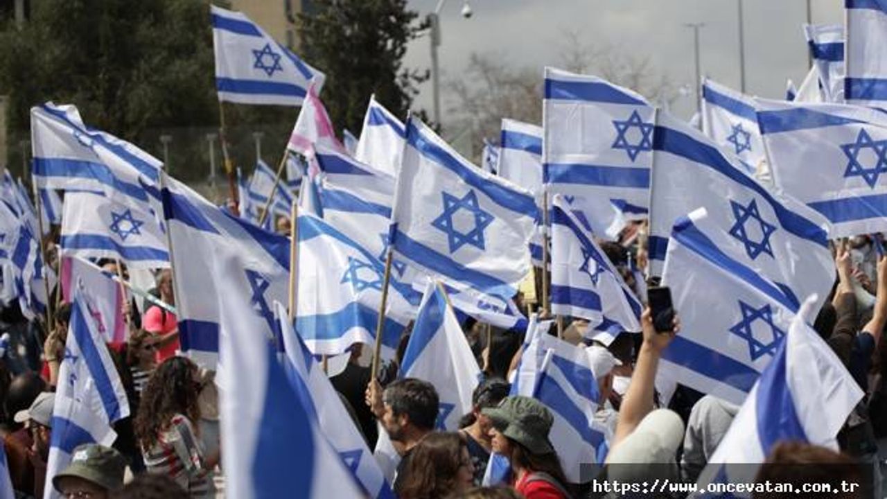 İsrail'de Netanyahu'nun ertelediği "yargı reformu"nun akıbeti tartışılıyor