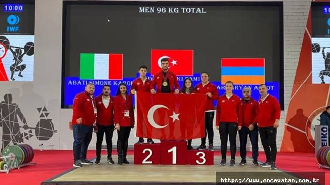 Milli halterci Sami Baki, yıldızlarda dünya şampiyonu oldu