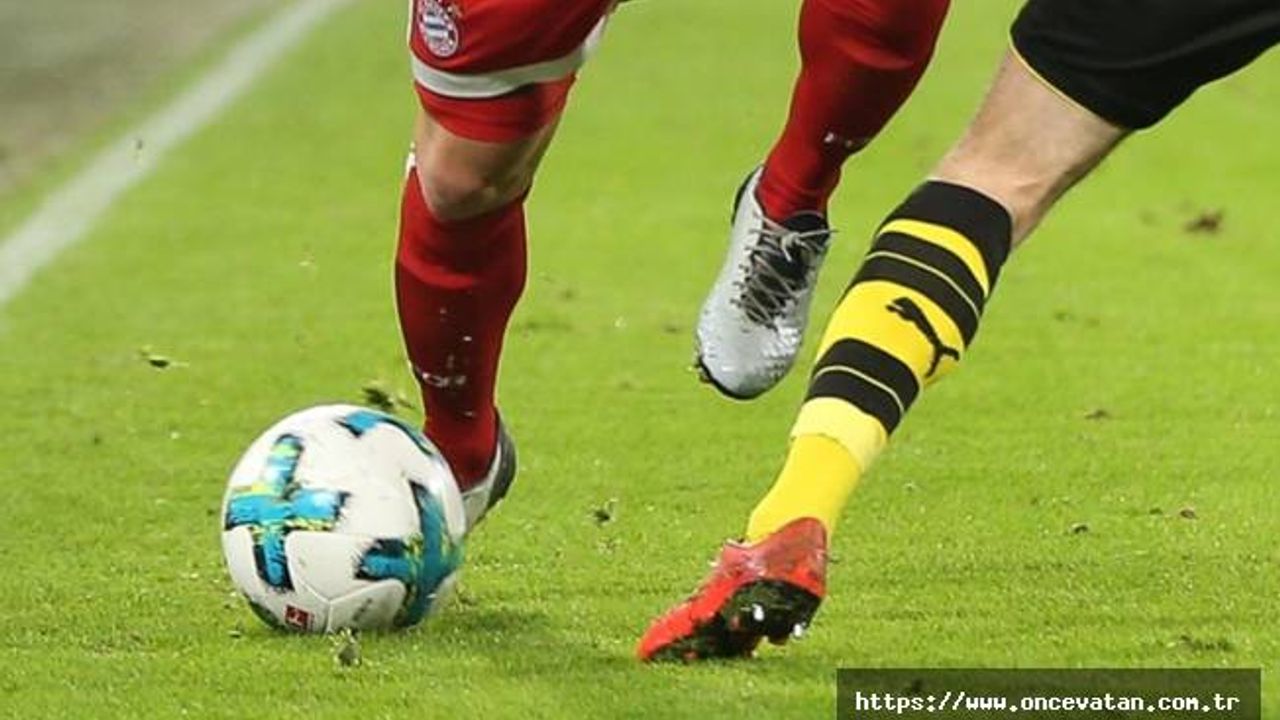 Bayern Münih, Borussia Dortmund’u 4-2 mağlup ederek liderliği geri aldı