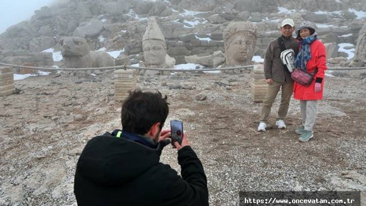Depremin ardından Adıyaman'a gelen ilk turist kafilesi kentin tarihi mekanlarını gezdi