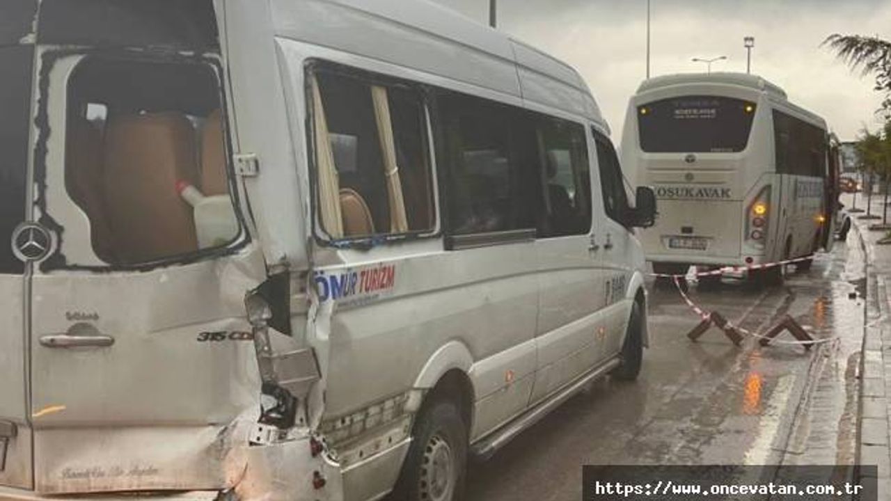 Kocaeli'de zincirleme trafik kazasında 6 işçi yaralandı