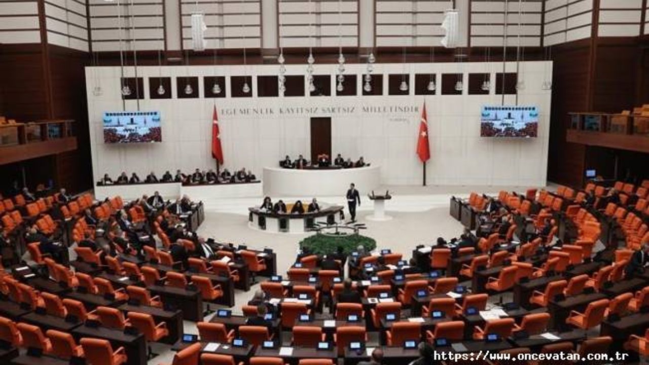 Meclis, OSB'ler ve enerji alanı ile sağlık alanında düzenlemeler içeren kanun teklifini yasalaştırmak için mesai yapacak