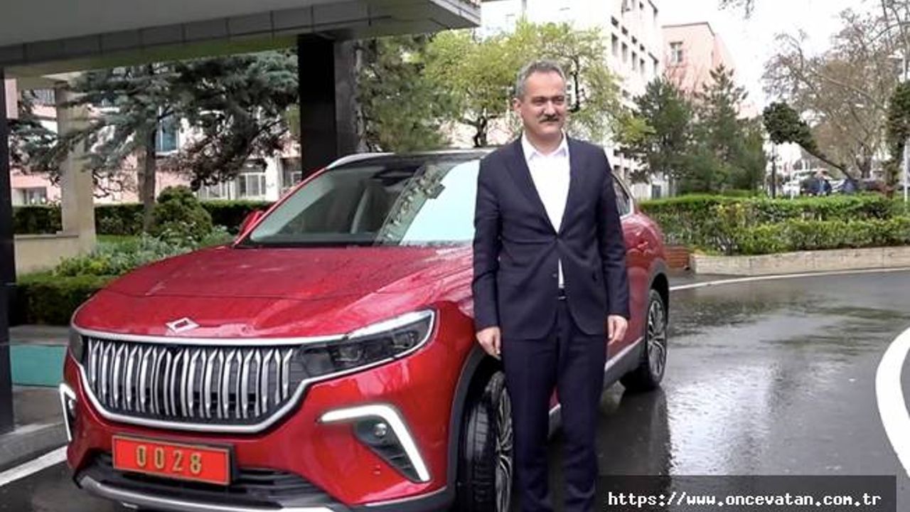 Milli Eğitim Bakanı Özer, yerli ve milli otomobil Togg'u kullandı