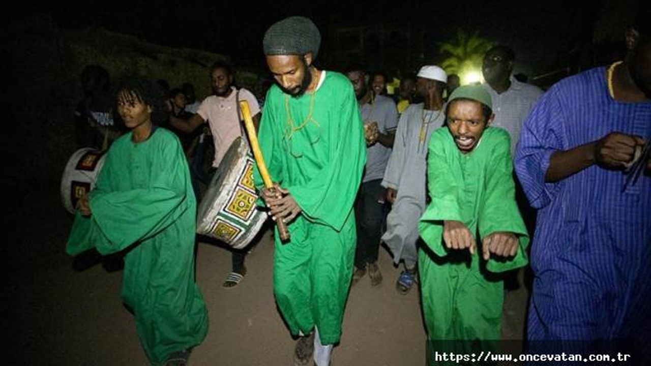 Sudan'da "Mesaharati" geleneği yaşatılmaya devam ediyor