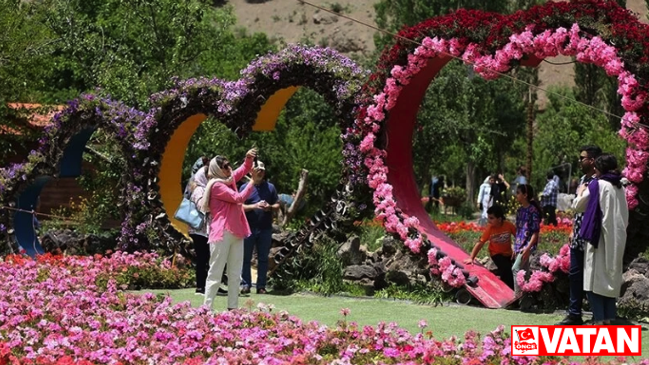 İran'daki 2. Asara Lale Festivali ziyaretçilerini ağırlıyor