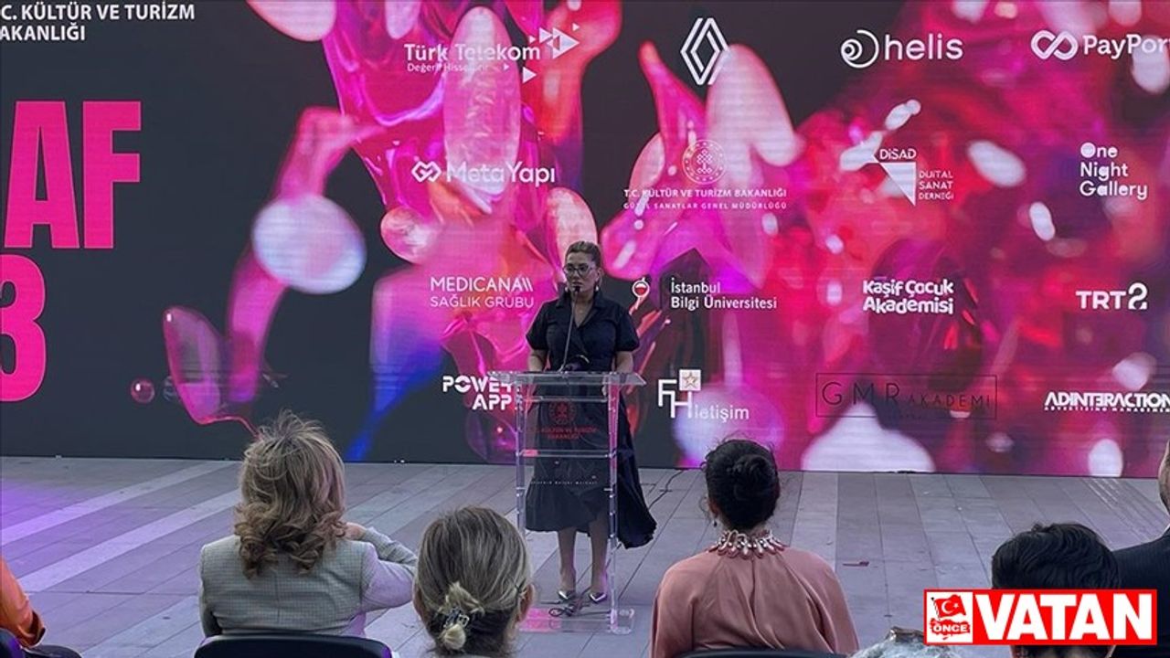 3. İstanbul Dijital Sanat Festivali'nin açılışı AKM'de yapıldı