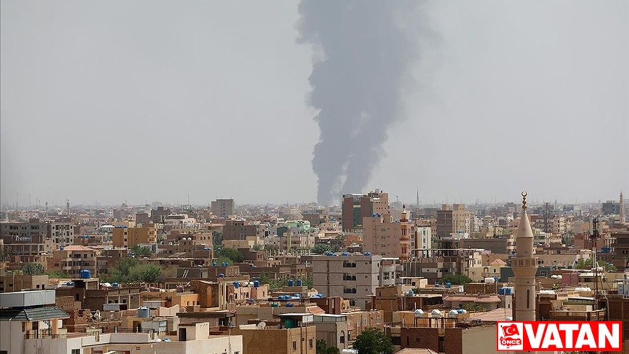 Sudan'ın başkenti Hartum'da ordu ve HDK arasındaki çatışmalar sürüyor