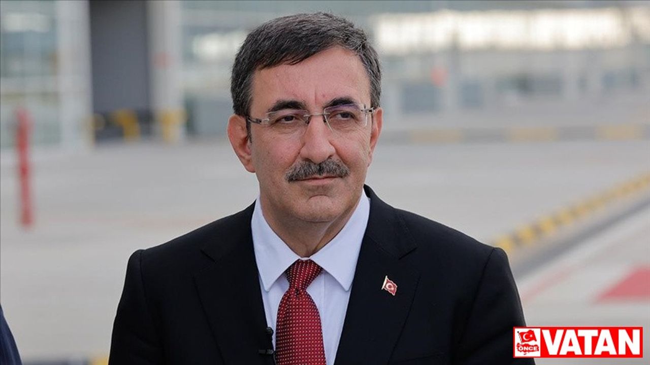 Cumhurbaşkanı Yardımcısı Yılmaz: Ercan Havalimanı yeni terminal binası ve pistini 20 Temmuz'a kadar yetiştireceğiz