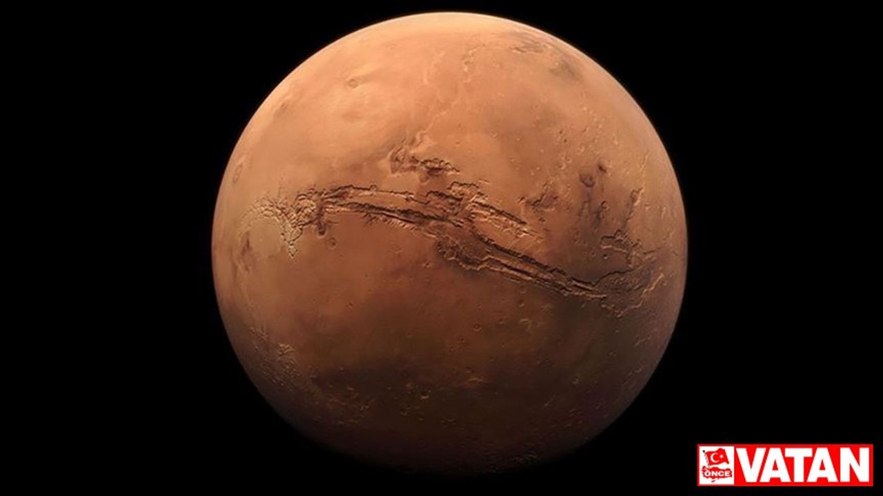 Çin'in yer aracı Curong, Mars'ta iklimin 400 bin yıl önce değiştiğini keşfetti