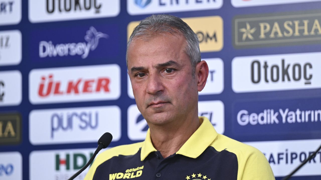 Fenerbahçe Teknik Direktörü İsmail Kartal: Kendimize yakışan bir futbolla buradan kazanarak dönmek istiyoruz