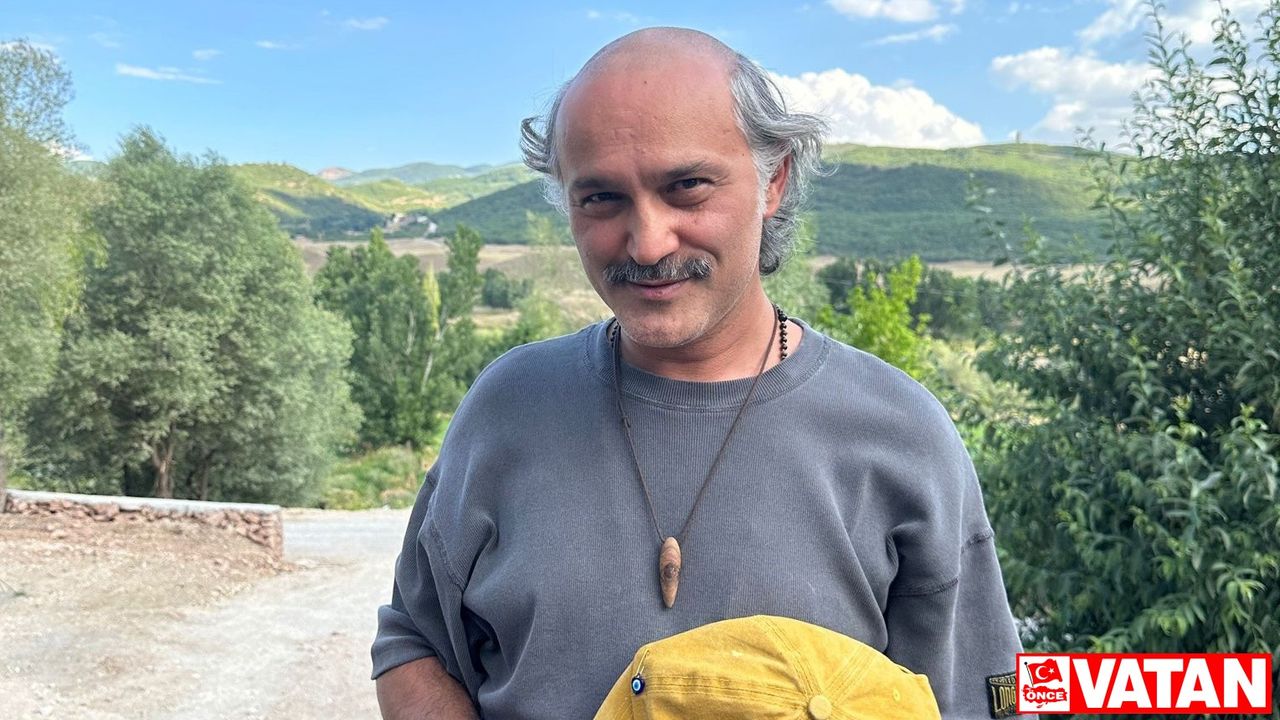 Bülent Çolak, Tunceli’de çekilen ‘Başkan’ filmi için  saçlarının ortasını kazıttı