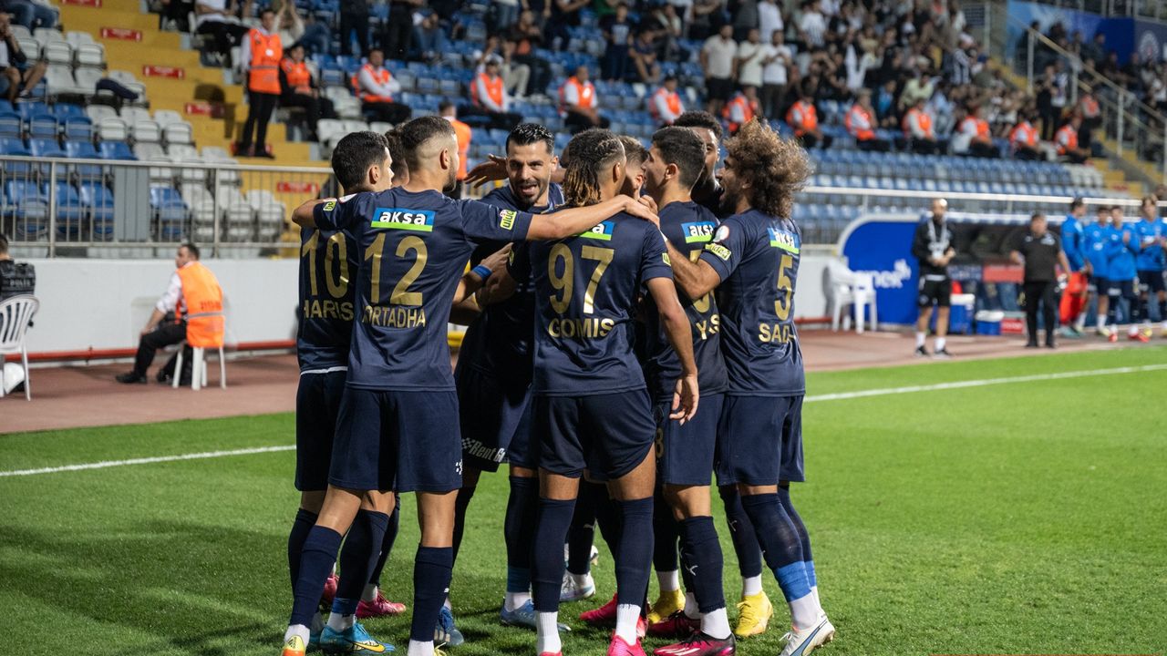 İlk yarı sonucu: Kasımpaşa 1 - Adana Demirspor 0