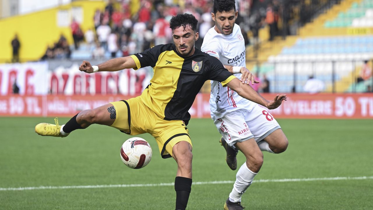 İlk yarı sonucu: İstanbulspor 1 - Antalyaspor 0