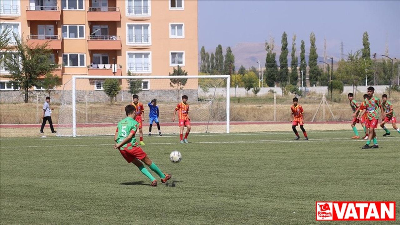 Kaybedeni olmayan futbol turnuvasının şampiyonu, Diyarbakırlı depremzede çocuklar oldu