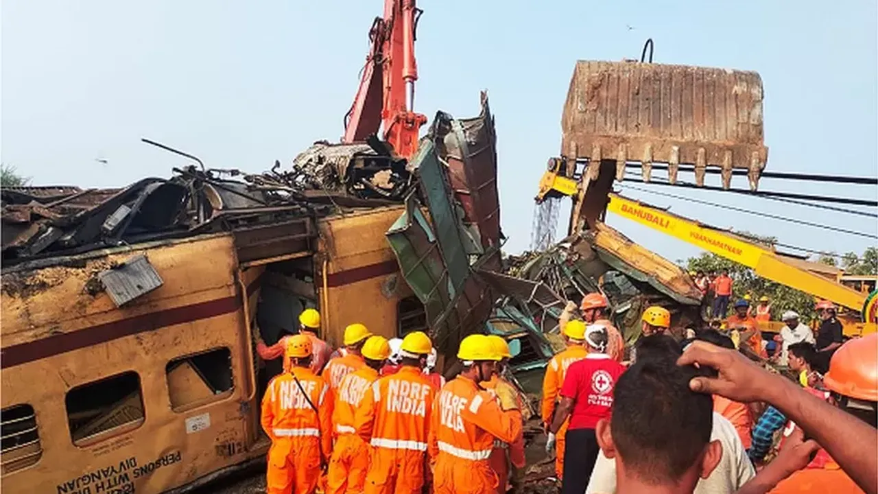 Andhra Pradesh: Hindistan'daki tren kazasında 13 kişi öldü, onlarca kişi yaralandı