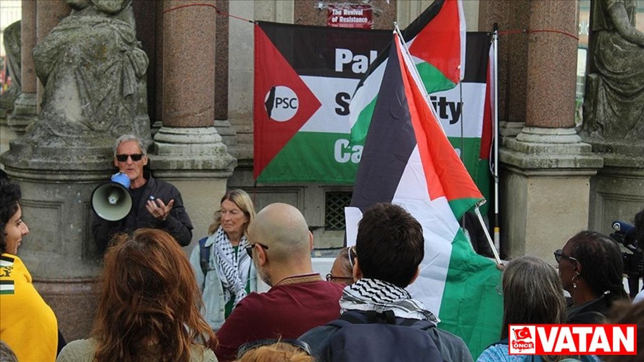 İsrail yanlısı eylemlere izin veren Avrupa ülkeleri, Filistin'le dayanışma gösterilerini yasaklıyor