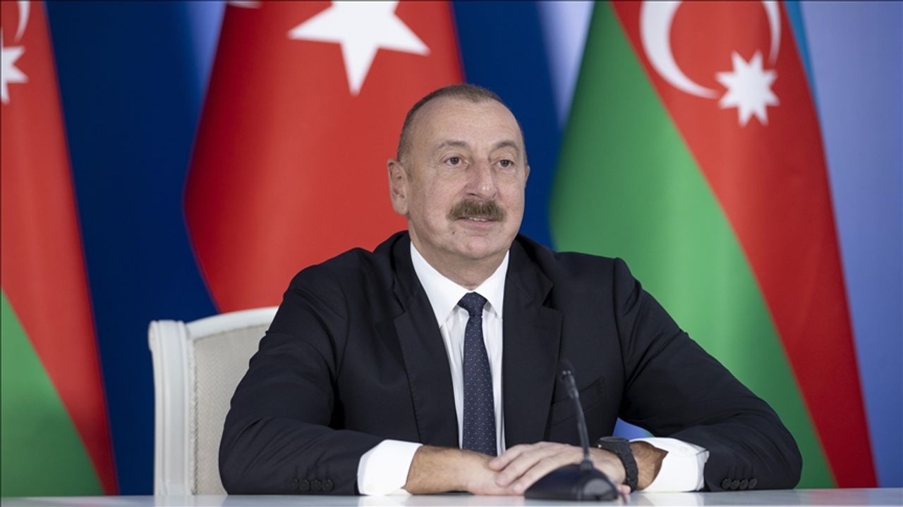 Azerbaycan Cumhurbaşkanı Aliyev, Türkiye Cumhuriyeti'nin 100. yılını kutladı