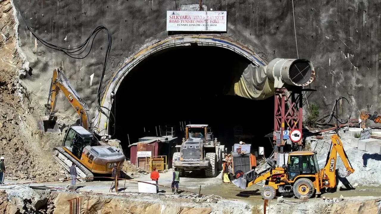 Uttarakhand tüneli çöktü: Kurtarma ekipleri mahsur kalan Hindistanlı işçiler için yeni tüneller açacak