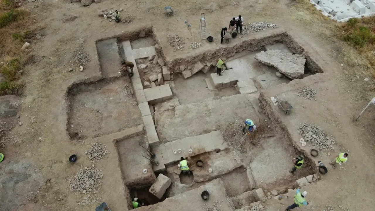 Arkeologlar, antik Doliche'de çok sayıda mühür izlenimi ortaya çıkardı