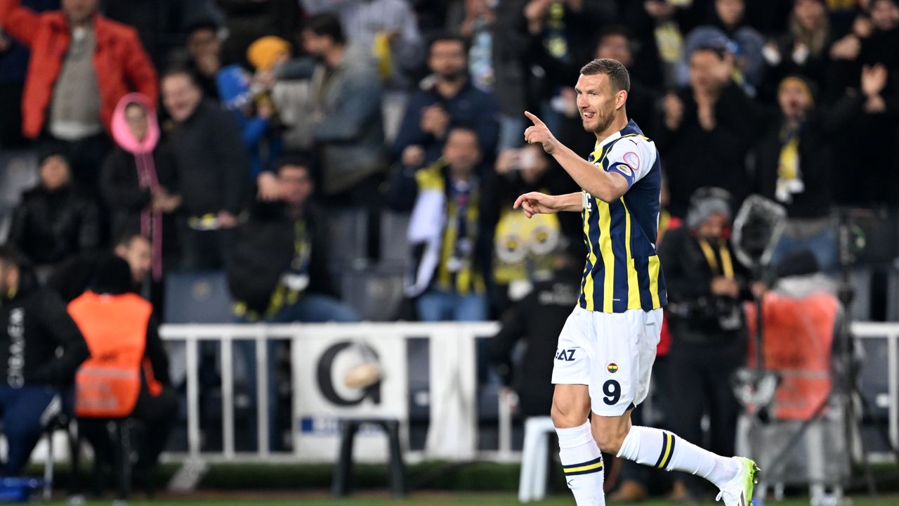 Fenerbahçe sahasında Sivasspor'u yendi