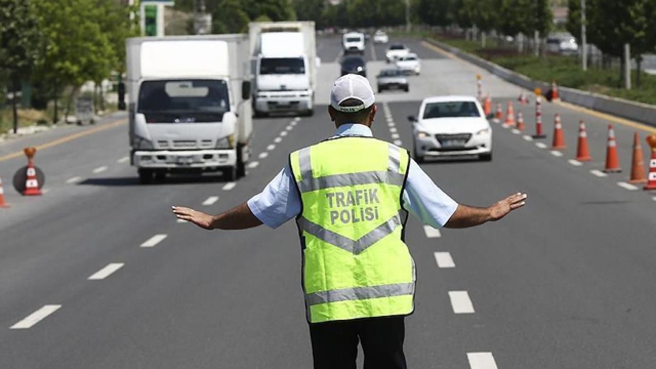 İstanbul'da yılbaşı tedbirleri kapsamında bazı yollar trafiğe kapatıldı