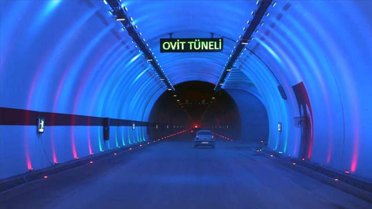 Rize-Erzurum kara yolundaki Ovit Tüneli'nde ulaşım normale döndü