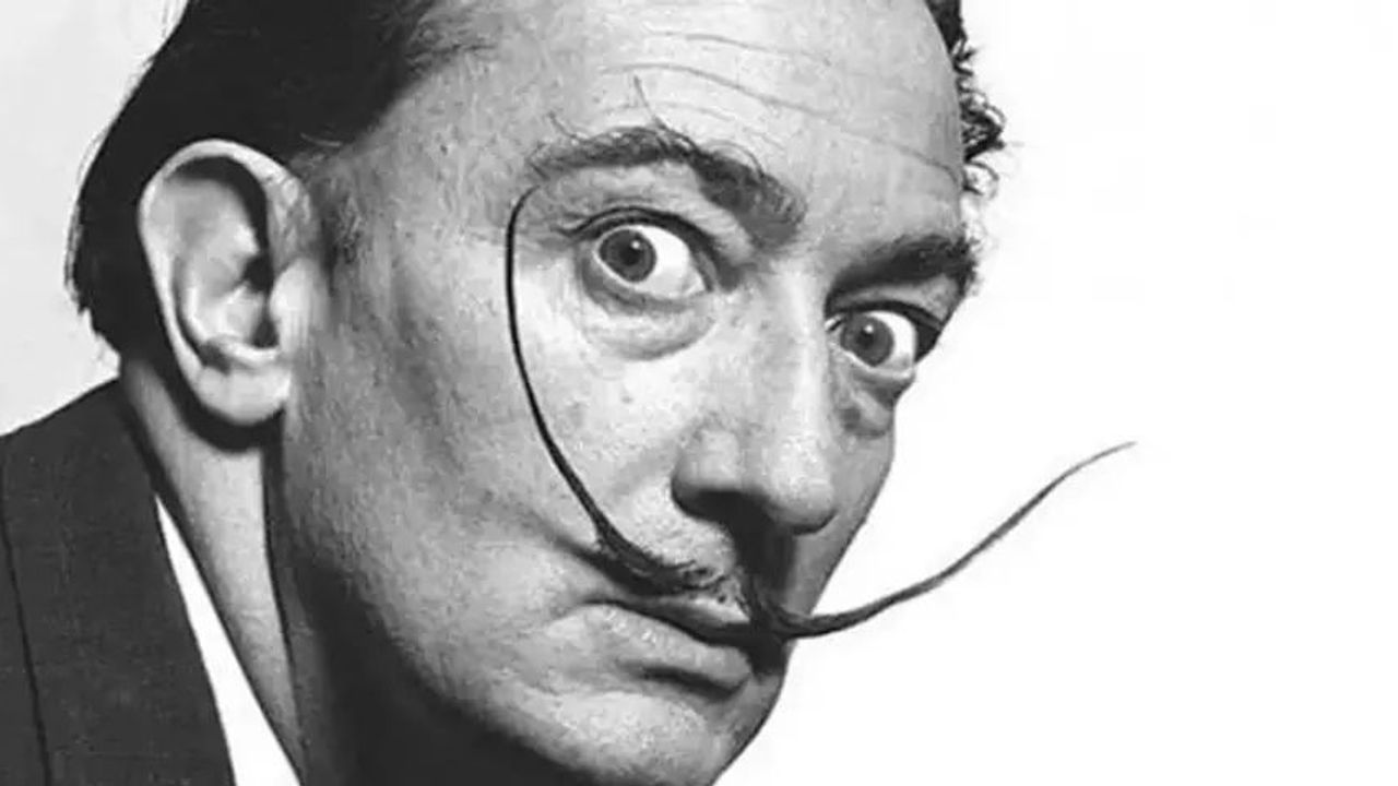 Tarihte Bugün: Sanat dünyasının dehası Salvador Dali'yi anma günü