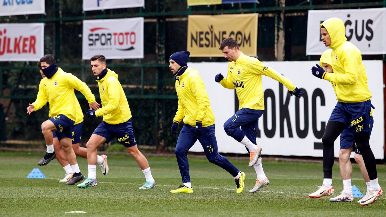 Fenerbahçe'de Antalyaspor maçı hazırlıkları başladı