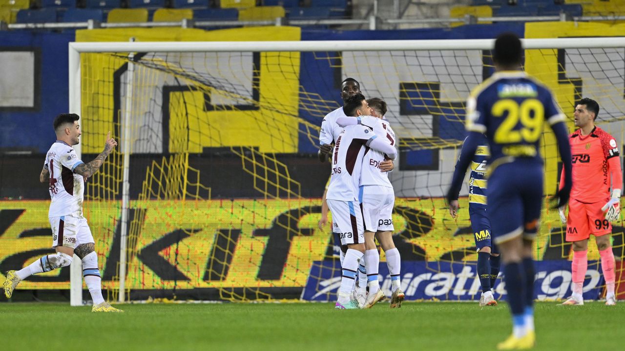 İlk yarı sonucu: MKE Ankaragücü 0 - Trabzonspor 1