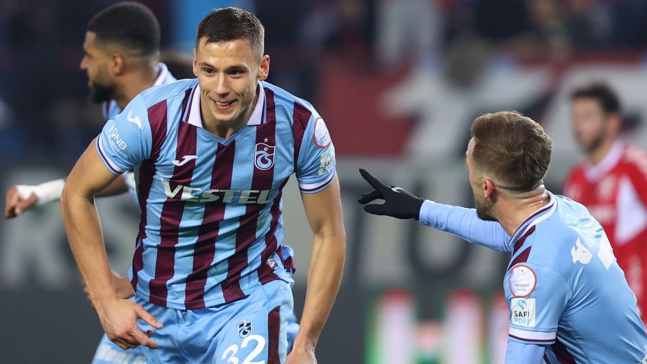 İlk yarı sonucu: Trabzonspor 2 - Samsunspor 0