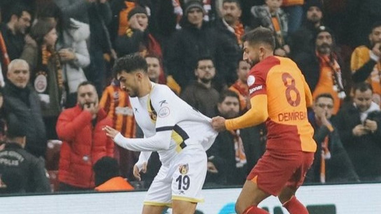 İlk yarı sonucu: Galatasaray 1 - İstanbulspor 1