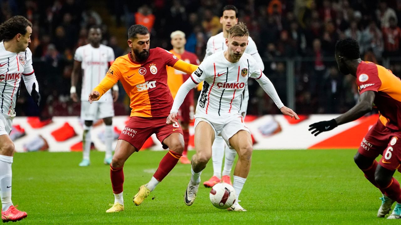 İlk yarı sonucu: Galatasaray 0 - Gaziantep FK 1