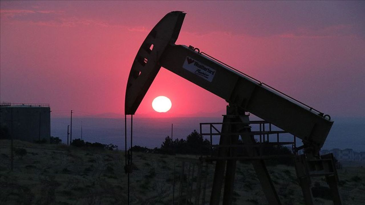 Brent petrolün varil fiyatı 80,38 dolar