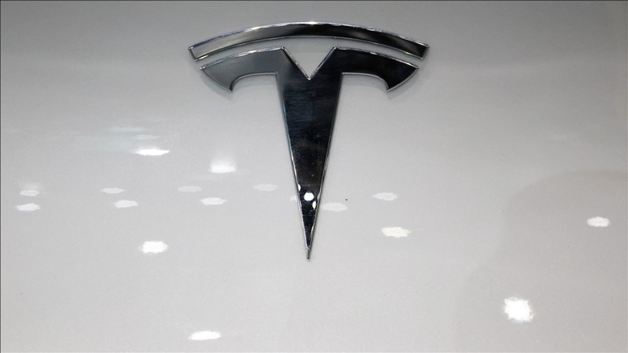 Tesla, 2024'te daha yavaş bir büyüme öngörüyor