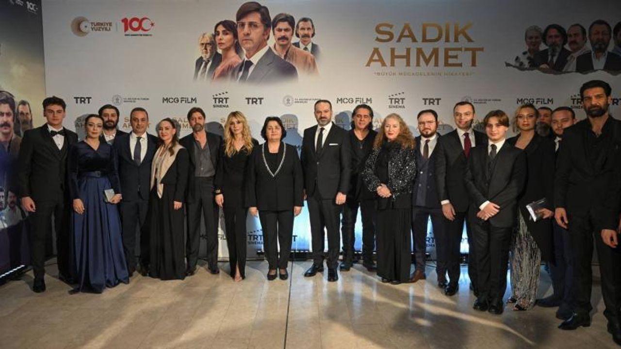 DR. Sadık Ahmet filmine muhteşem gala
