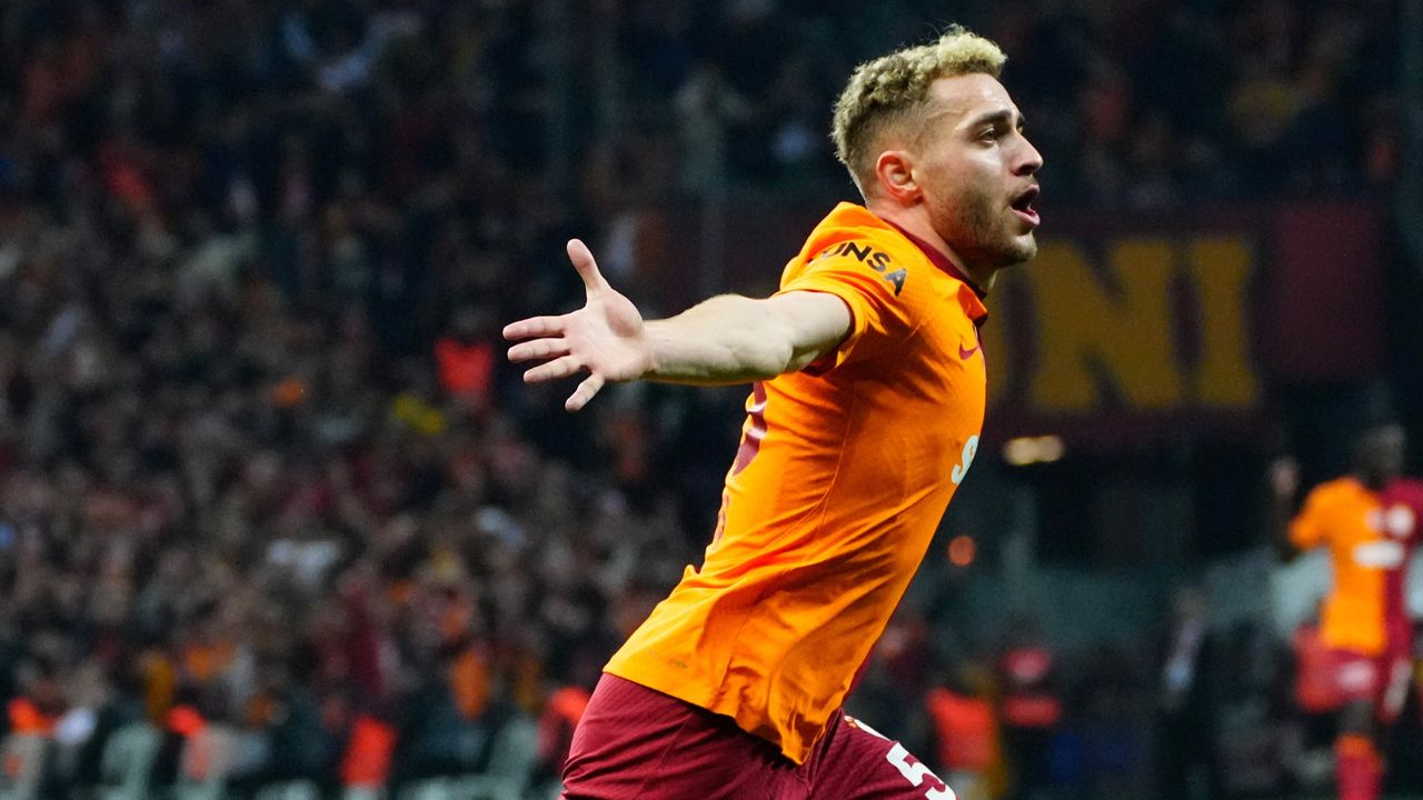 İlk yarı sonucu: Galatasaray 2 - Başakşehir 0